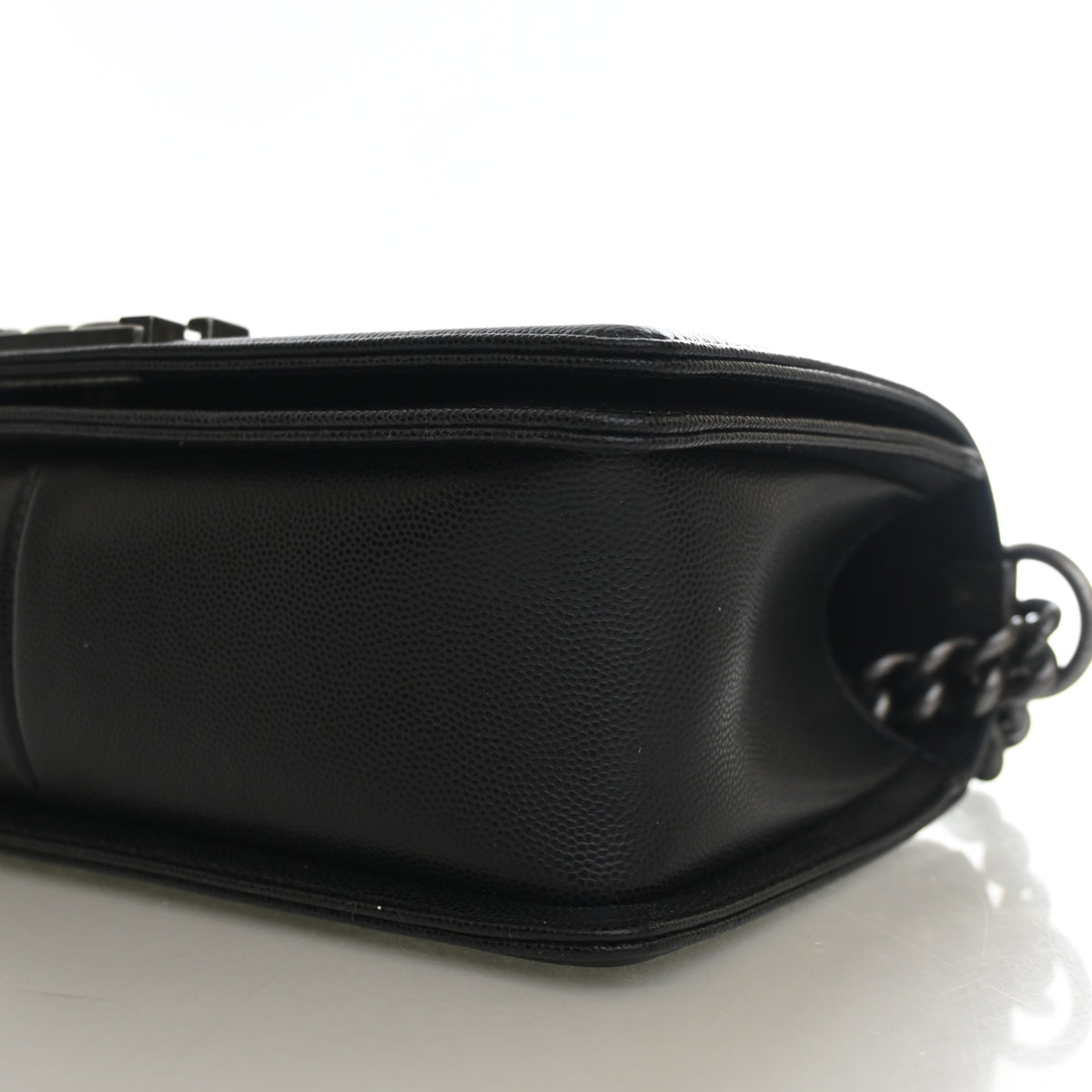 Pre-Owned Chanel Boy Bag Medium Caviar Leather, side profile, photo 7 of 13