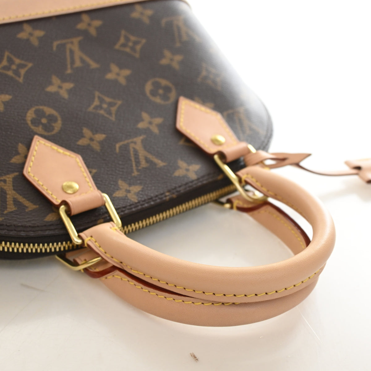 Pre-Owned Louis Vuitton Alma Monogram BB, side profile