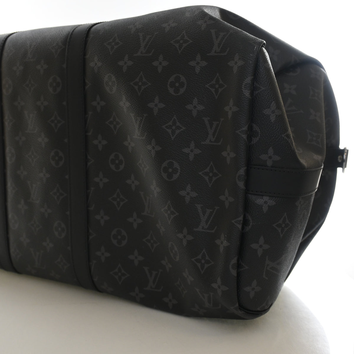 Pre-Owned Louis Vuitton 55 Monogram Eclipse Keepall, base and feet view, photo 7 of 13