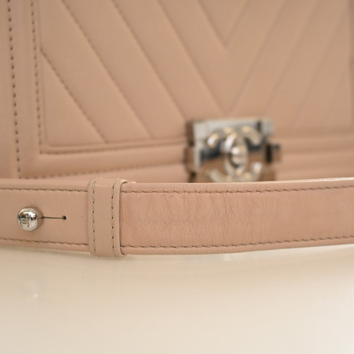 Pre-Owned Chanel Boy Bag Medium Calfskin, silver hardware close-up, photo 17 of 18