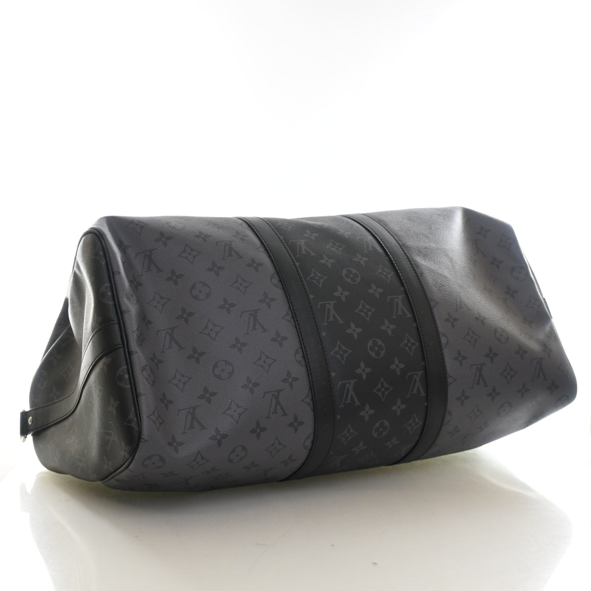 Pre-Owned Louis Vuitton 50 Monogram Eclipse Keepall Bandouliere, base and feet view