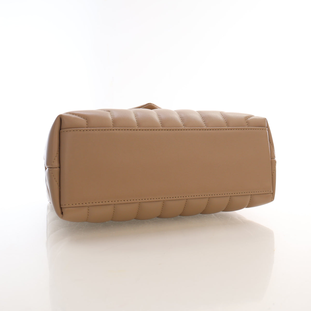 Pre-Owned Saint Laurent Loulou Small Calfskin, base view