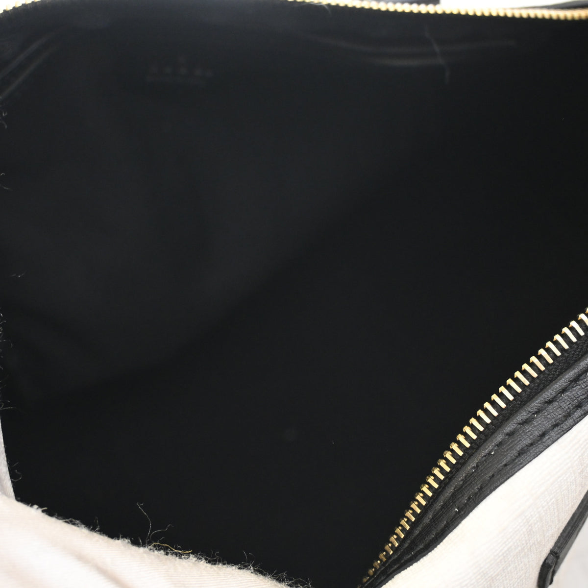 Pre-Owned Gucci Medium GG Supreme Joy Boston Bag, open interior with lining