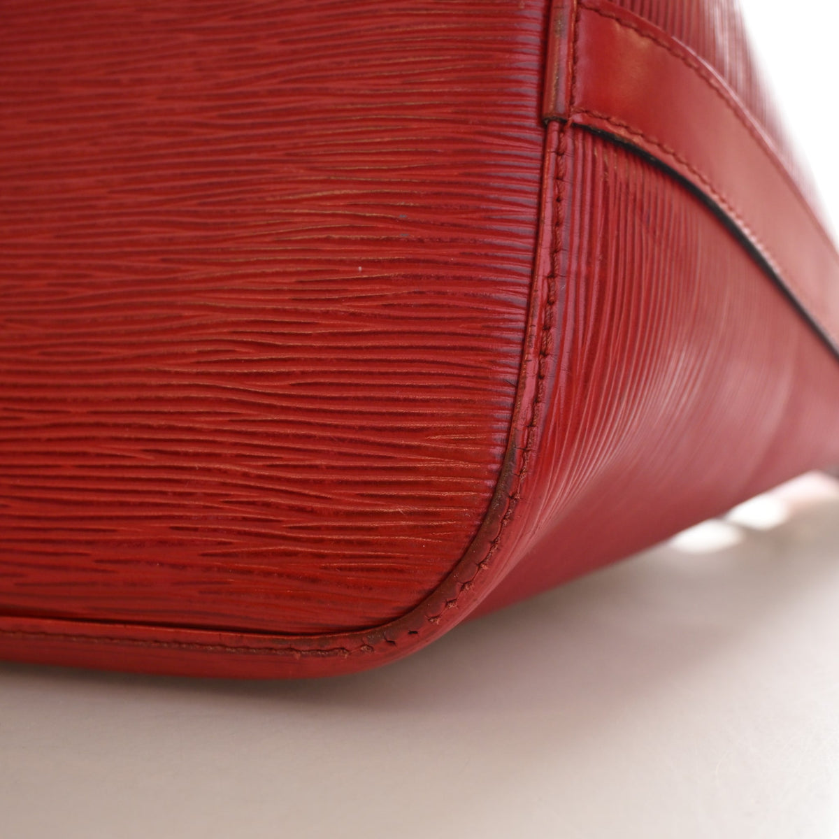 Louis Vuitton Vintage Epi Noe MM, photo 24 of 25
