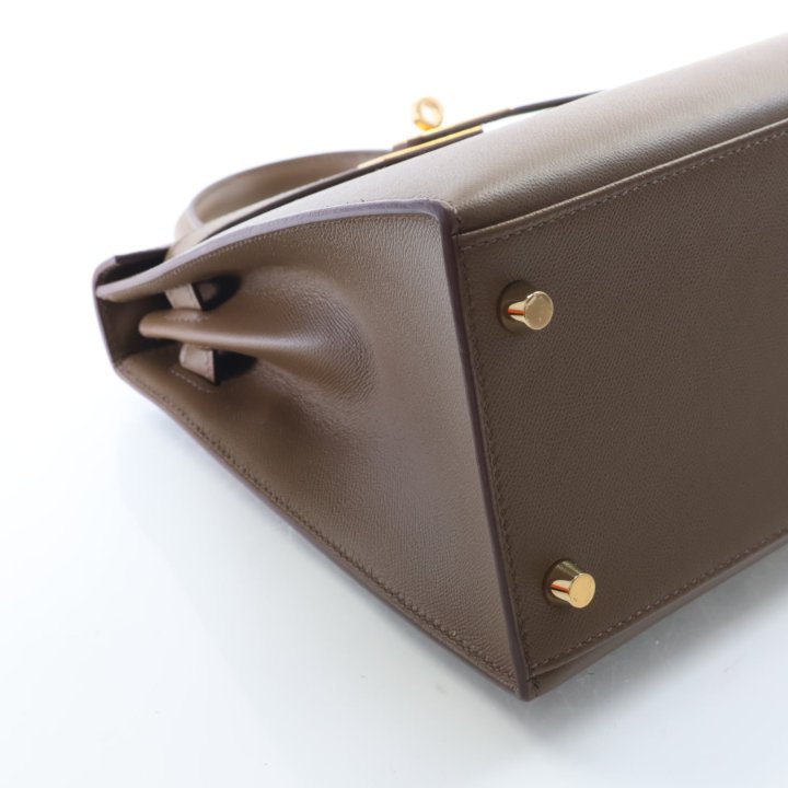 Pre-Owned Hermès Kelly 28 Toundra Veau Madame Sellier, base view