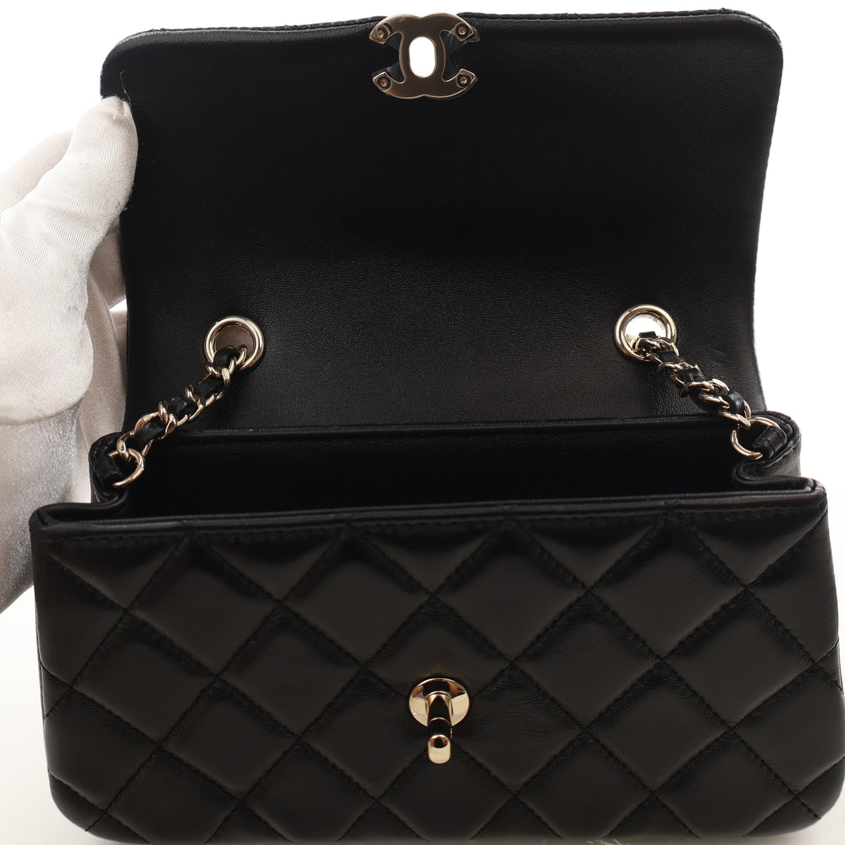 Chanel Lambskin Rectangular Phone Holder with Chain, photo 12 of 17