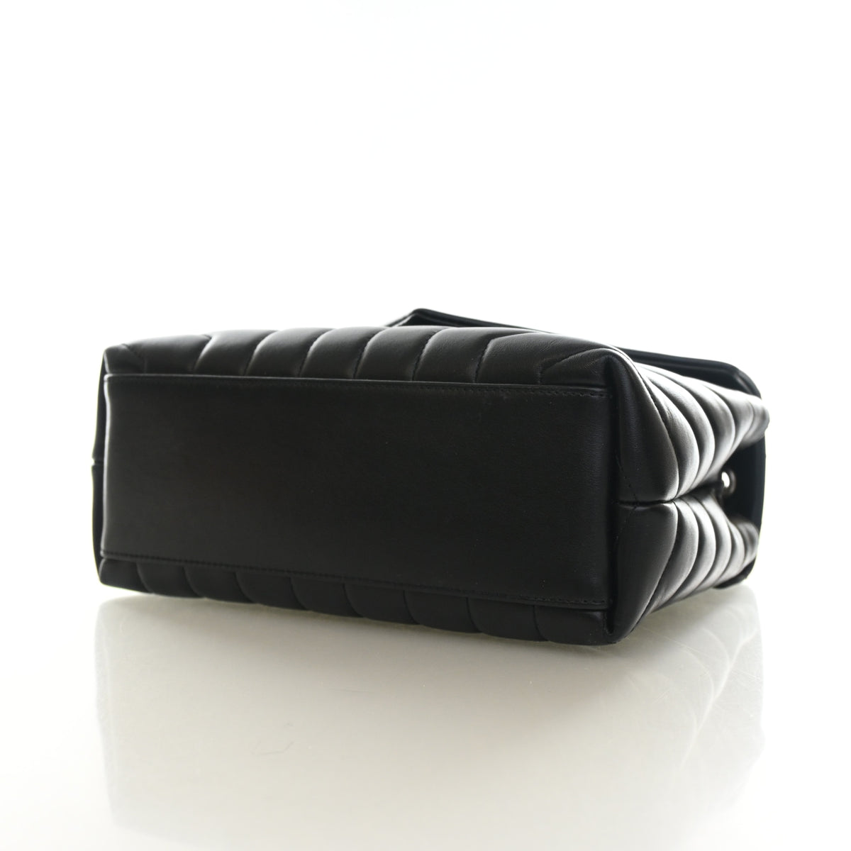 Pre-Owned Saint Laurent Loulou Small Calfskin, base and feet view, photo 7 of 10