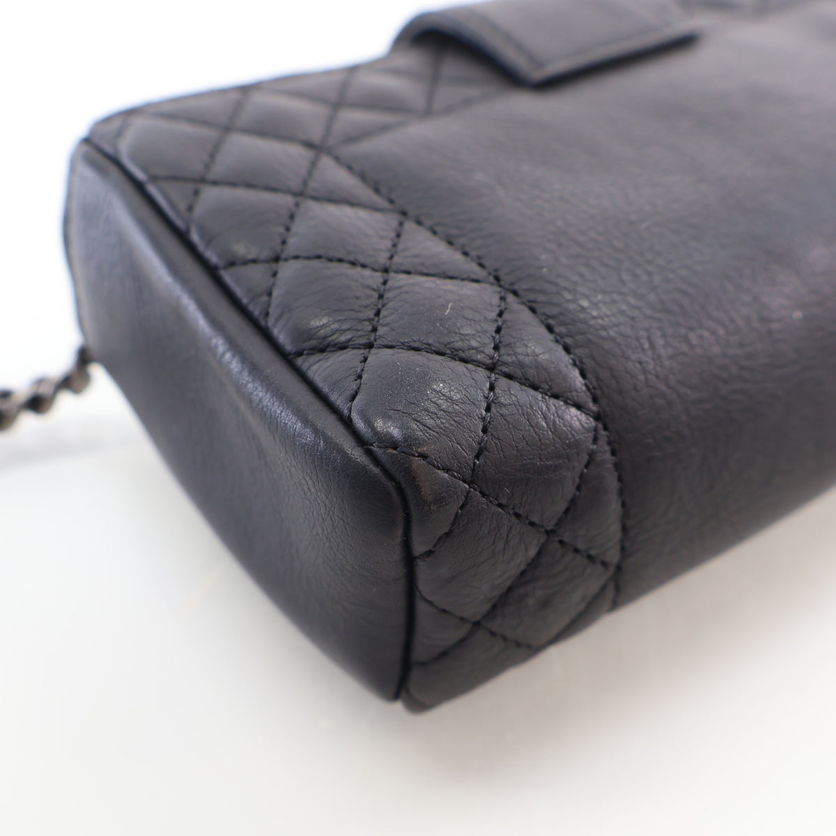 Pre-Owned Chanel Pochette Mini Calfskin Boy Reverso, base and feet view, photo 12 of 17