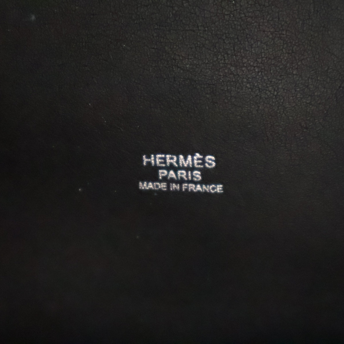 Pre-Owned Hermès Picotin Lock 18 Bleu Nuit Feutre, logo detail