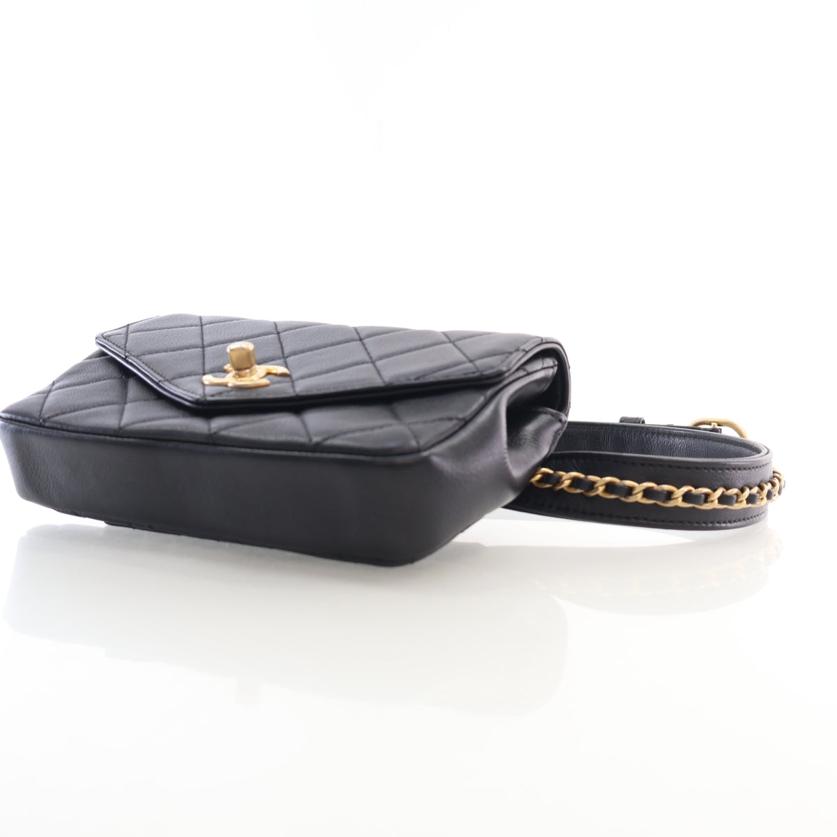 Pre-Owned Chanel Belt Bag Lambskin, side profile, photo 7 of 17