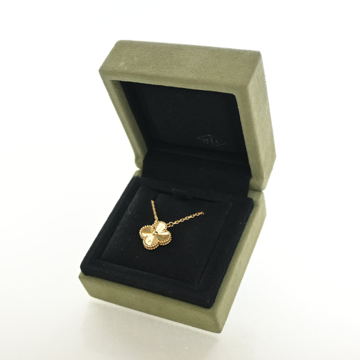 Van Cleef & Arpels 18K Yellow Gold Guilloche Vintage Alhambra Pendant, photo 5 of 7