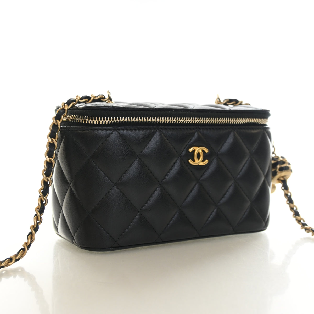Pre-Owned Chanel Vanity Small Lambskin Pearl Crush, three-quarter view