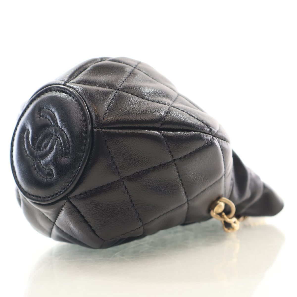 Chanel Lambskin Drawstring Round Bucket Clutch With Strap, photo 7 of 15