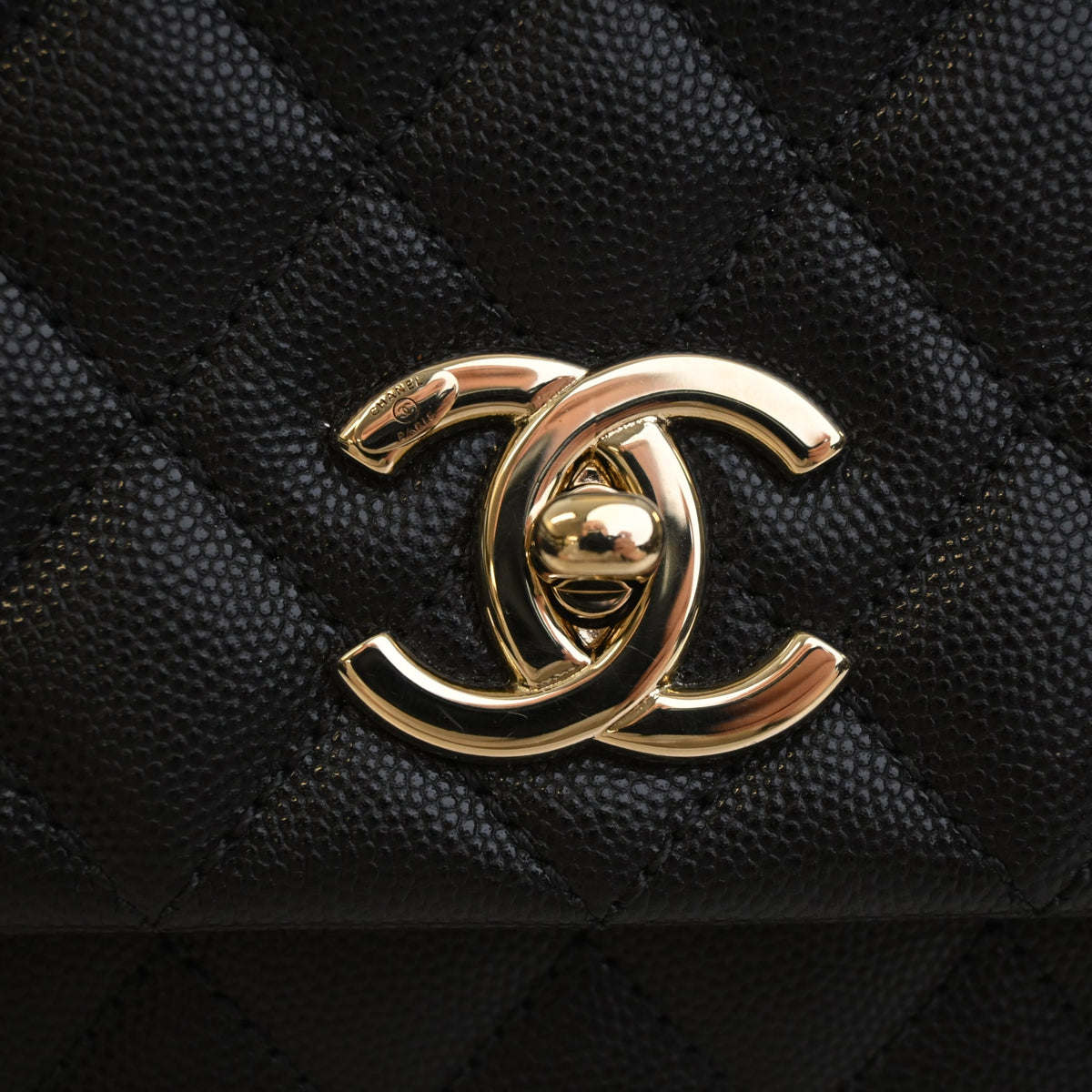 Pre-Owned Chanel Coco Handle Medium Caviar Leather Bag, gold embossed logo detail, photo 4 of 17