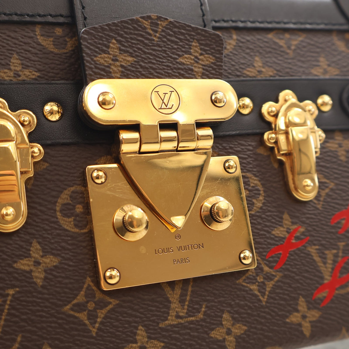 Louis Vuitton Monogram Petite Malle, photo 4 of 15