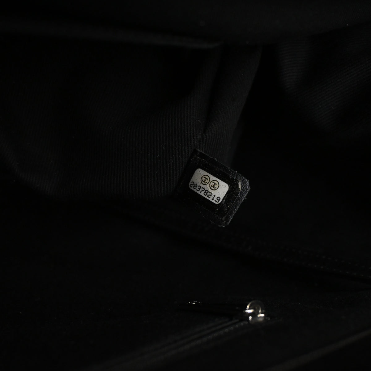 Chanel Glazed Calfskin CC Delivery Tote, photo 13 of 14