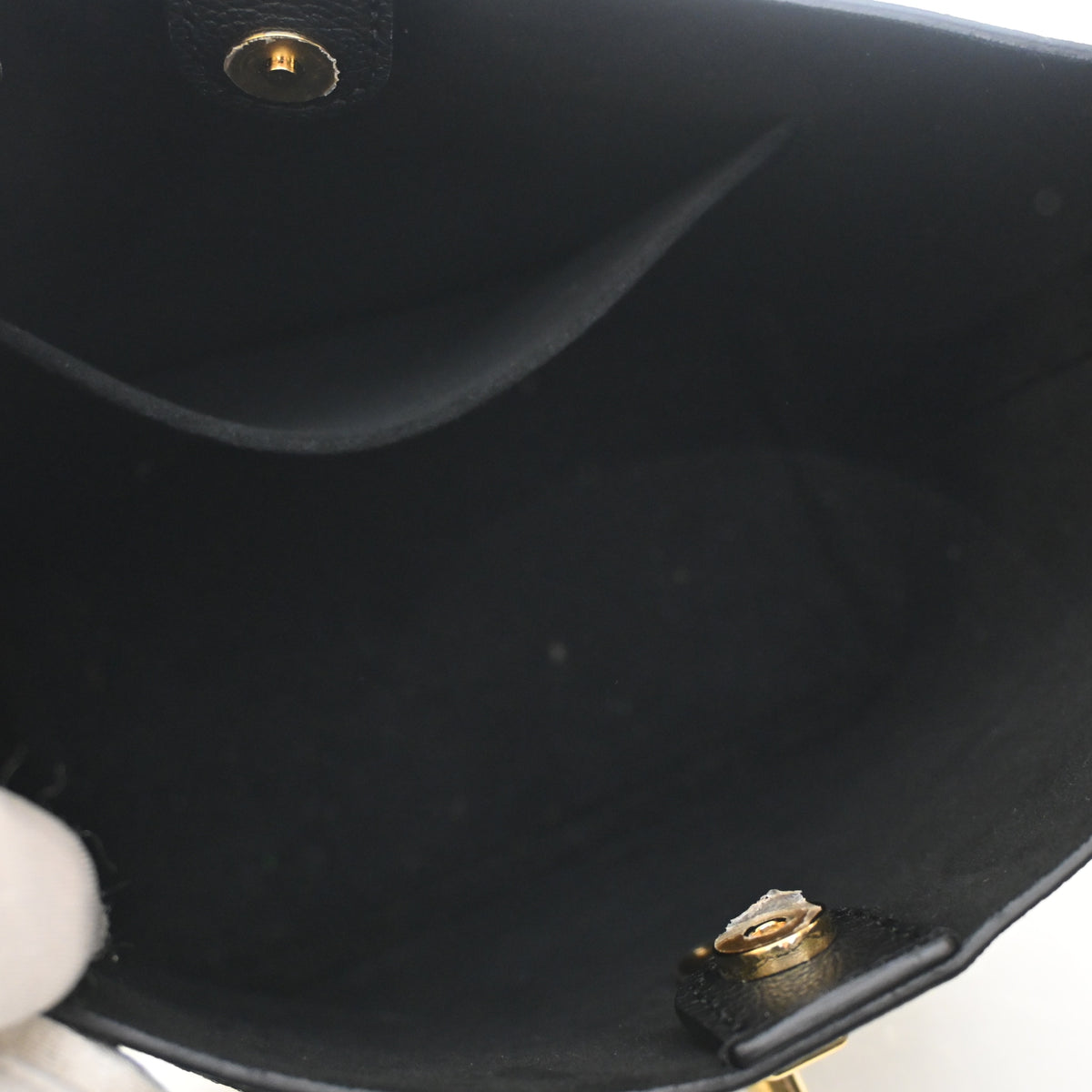 Louis Vuitton Calfskin Lock And Walk Bucket Bag, photo 12 of 13