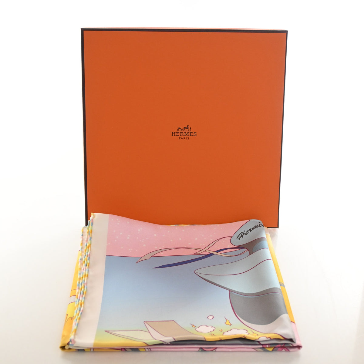 Pre-Owned Hermès Scarf 90 Space Derby Silk, shown with dust bag and packaging