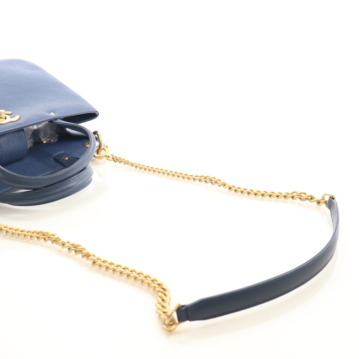 Pre-Owned Chanel Shopping Tote Caviar Leather, strap and chain detail