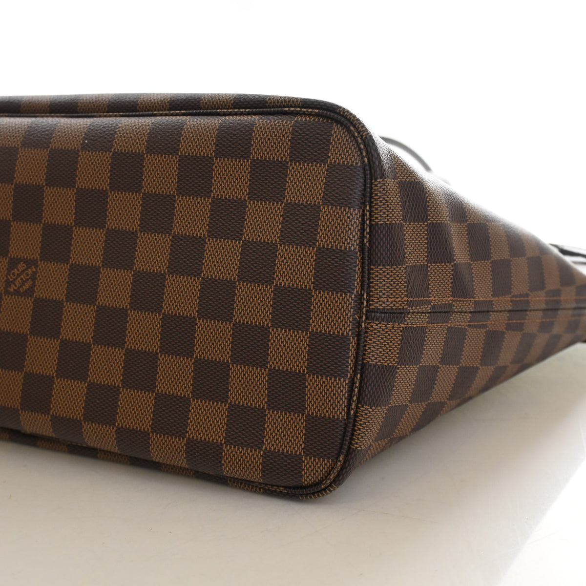 Pre-Owned Louis Vuitton Neverfull MM Damier Ebene Braided, base and feet view, photo 7 of 13