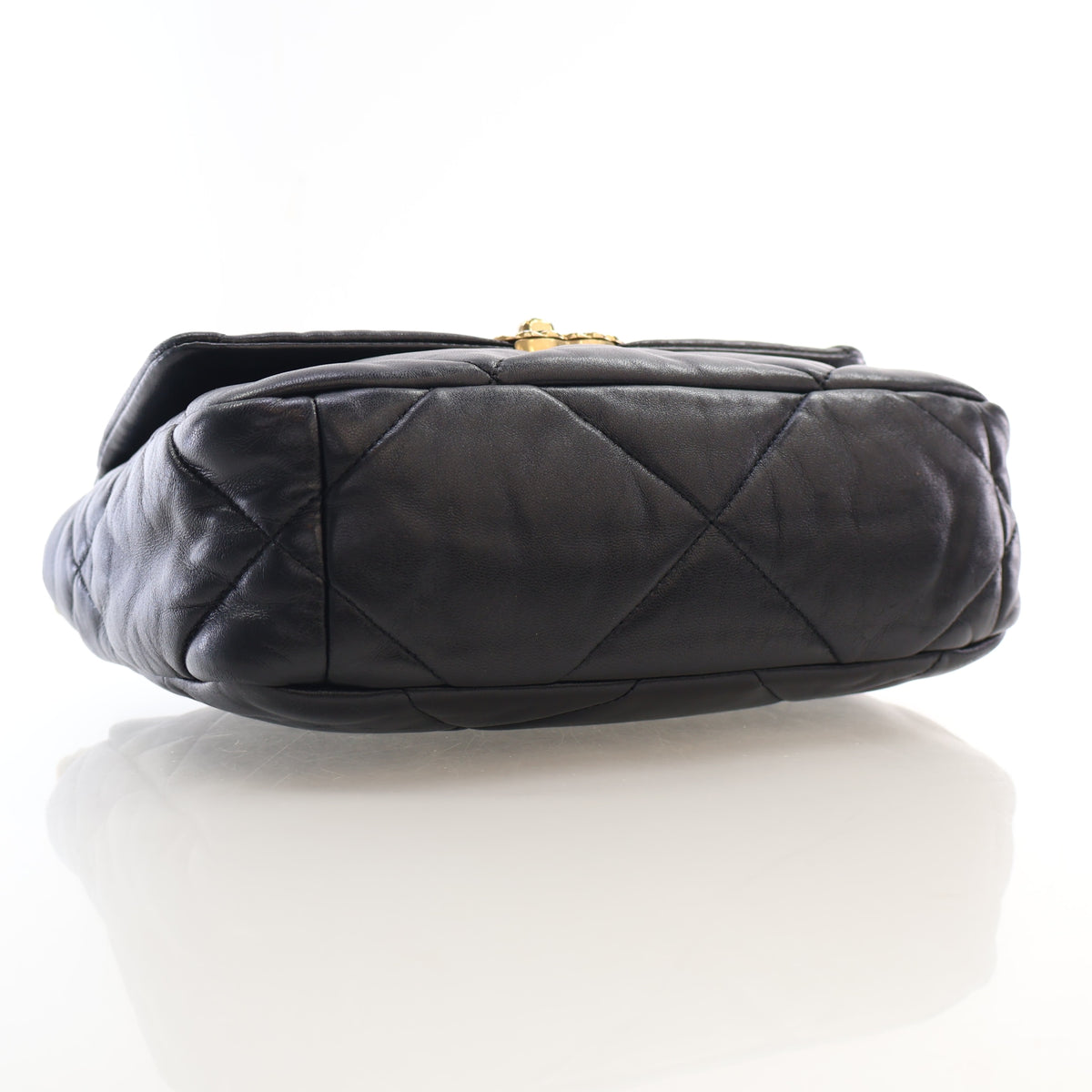 Pre-Owned Chanel 19 Flap Bag Medium Lambskin, base view, photo 5 of 19