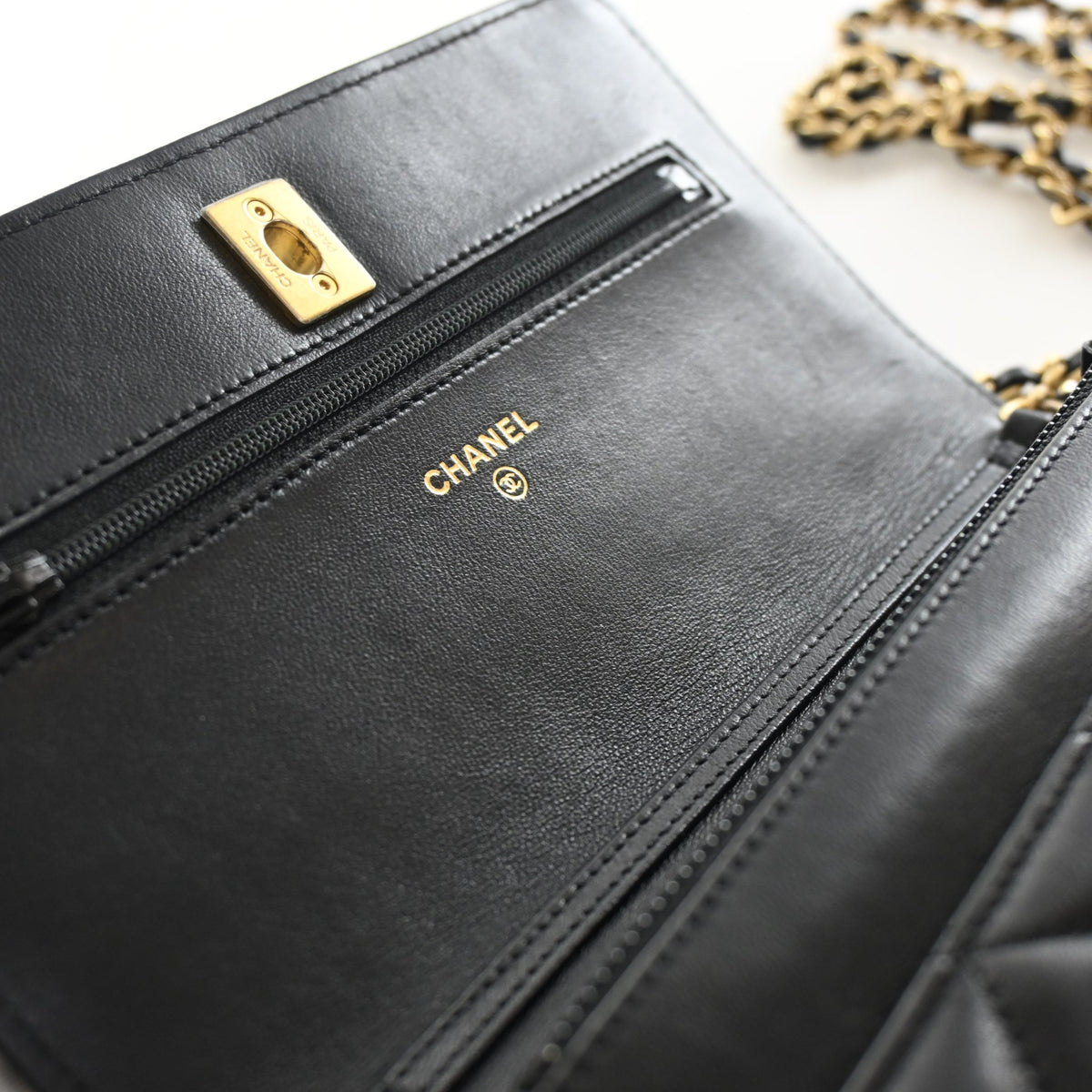 Chanel Lambskin Pearl Crush Wallet On Chain (WOC), photo 16 of 17