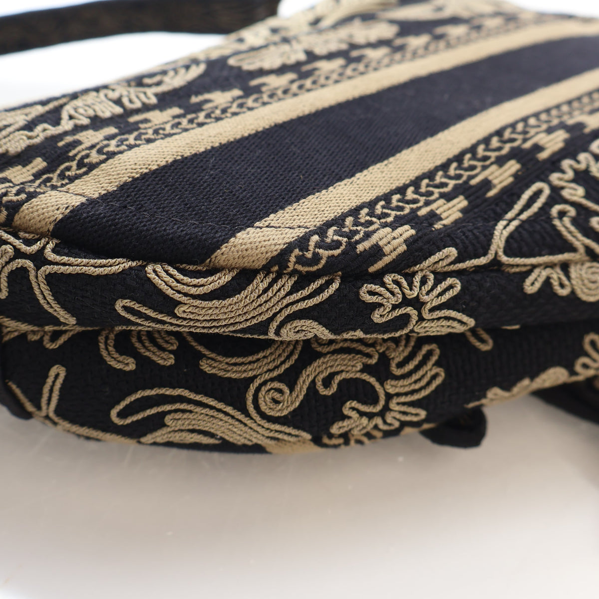 Christian Dior Medium Embroidered Canvas Saddle Bag, photo 12 of 16