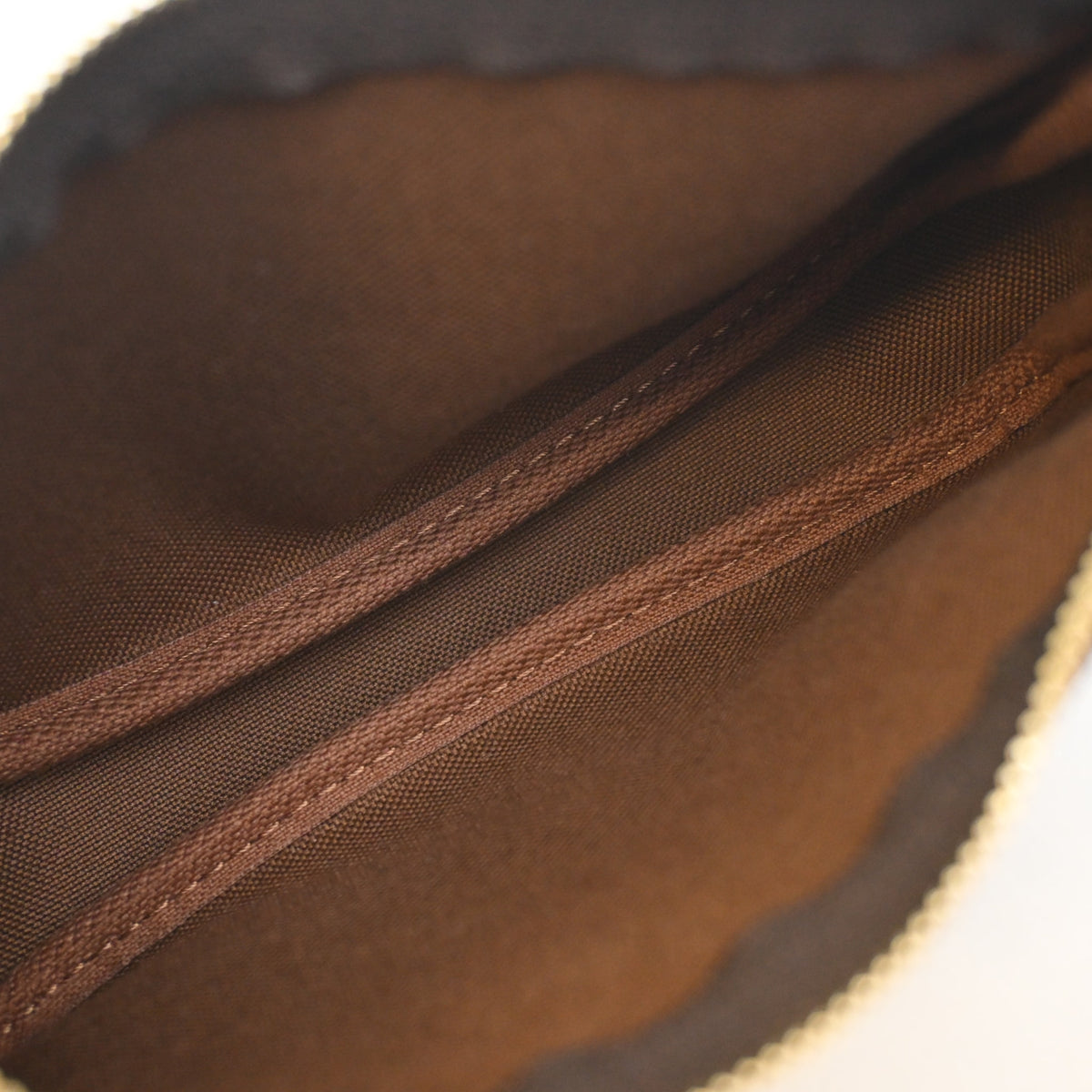 Pre-Owned Louis Vuitton Pochette Mini Monogram Accessoires, open interior with lining