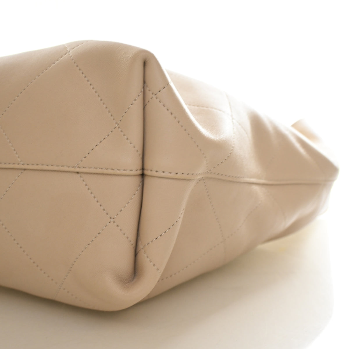 Chanel Medium Shiny Lambskin Hobo, photo 8 of 15