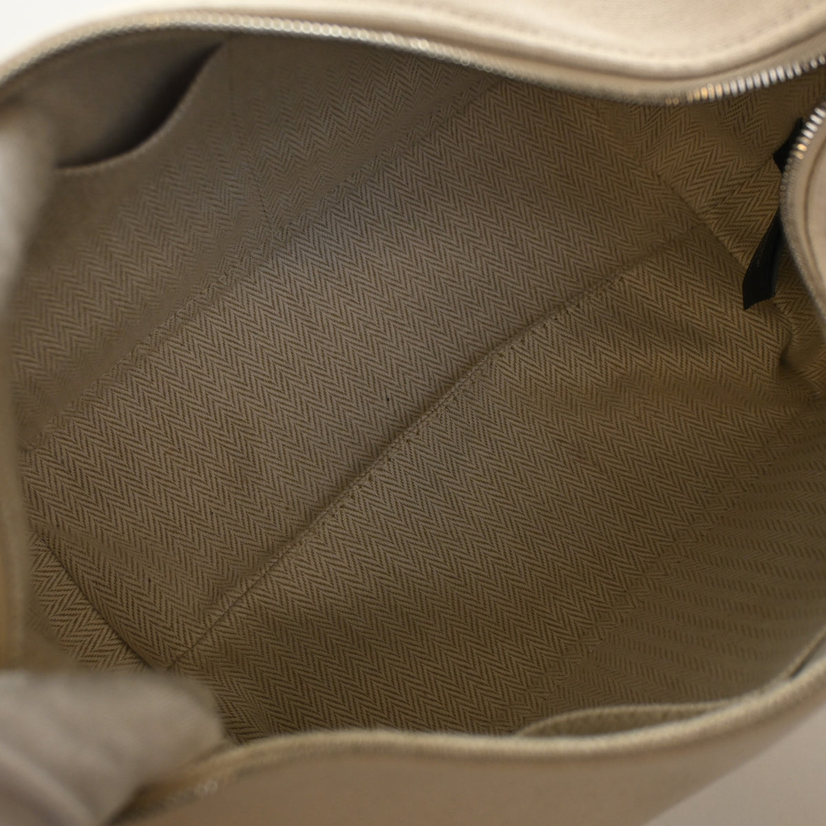 Pre-Owned Hermès Case Small Toile Naturel Bride A Brac, open interior