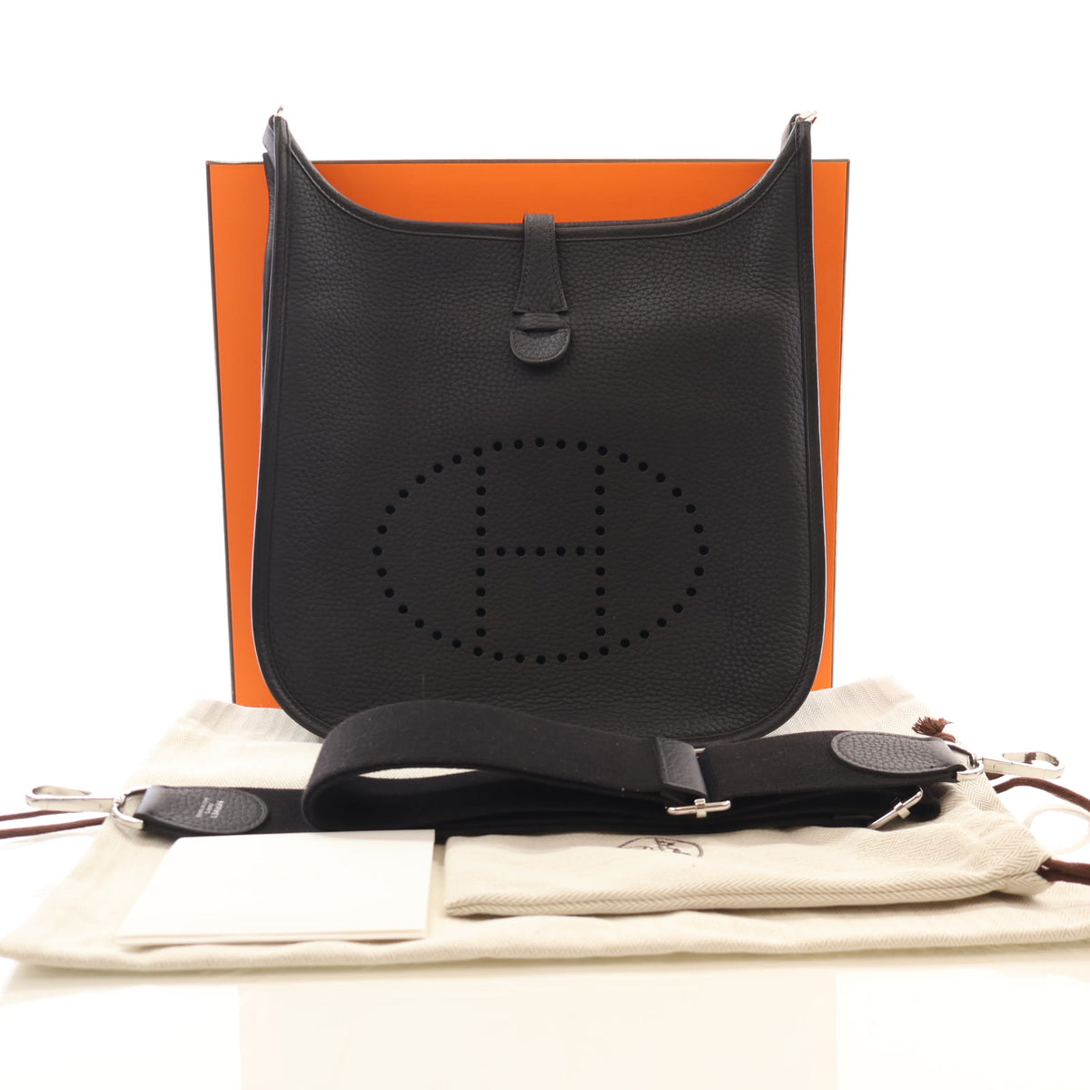 Pre-Owned Hermès Evelyne 29 Noir Togo Leather, front view, photo 15 of 15