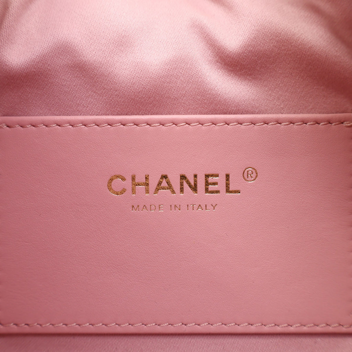 Pre-Owned Chanel Hobo Mini Caviar Leather 25, logo detail