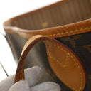 Louis Vuitton Monogram Neve...