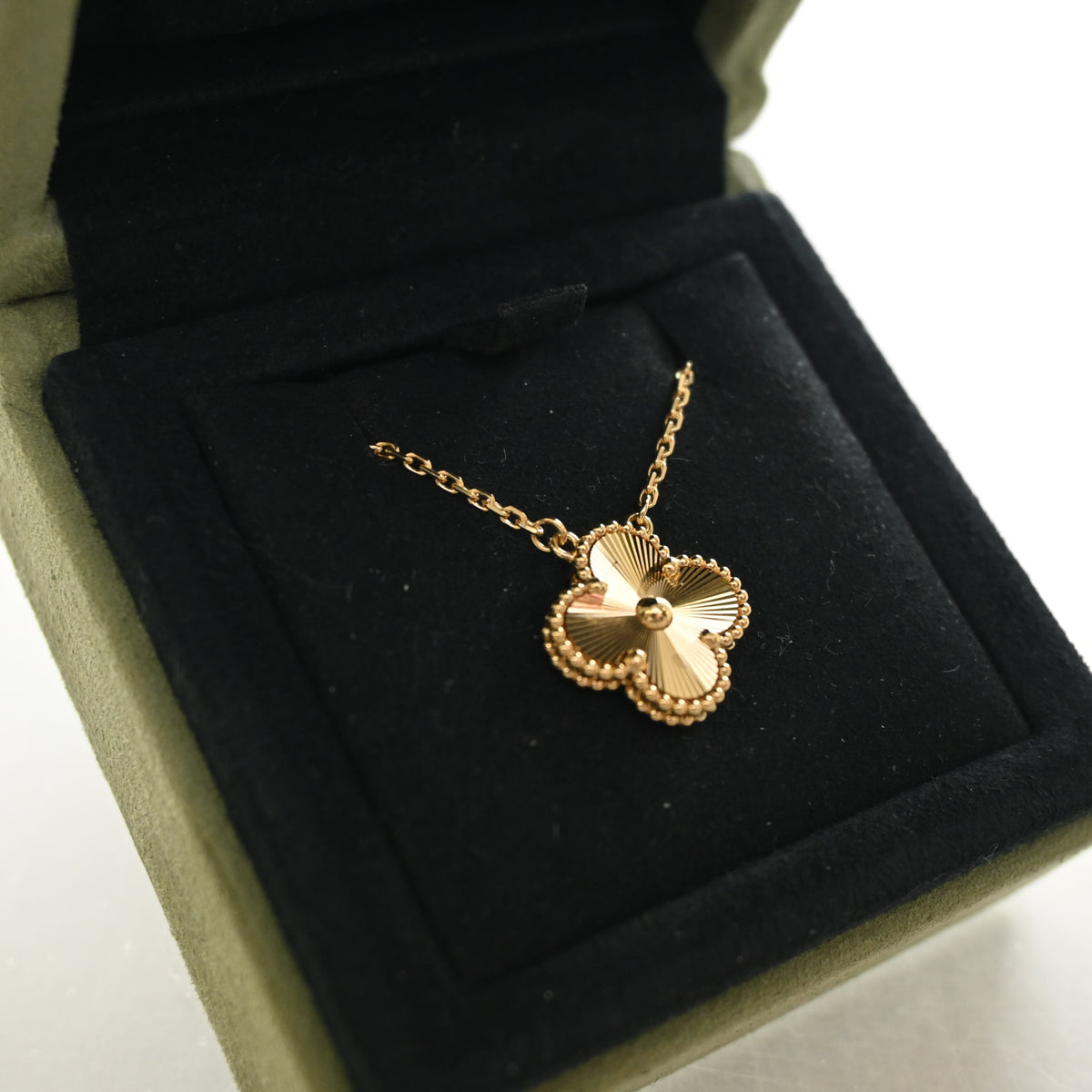 Van Cleef & Arpels 18K Yellow Gold Guilloche Vintage Alhambra Pendant, photo 4 of 7