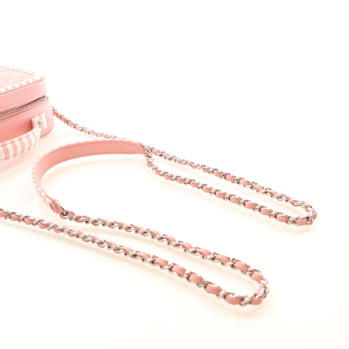 Chanel Caviar Filigree Vanity, photo 10 of 17