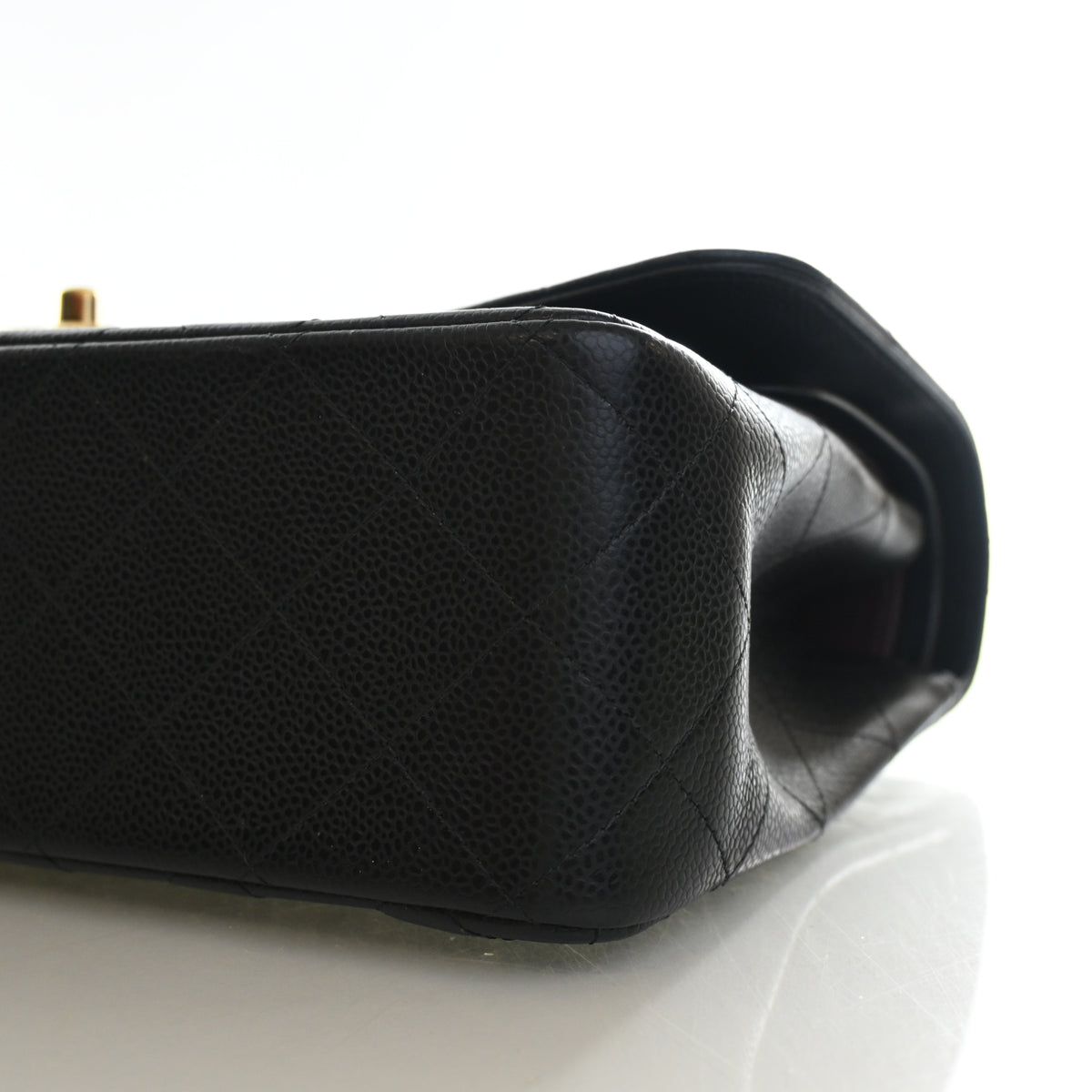 Pre-Owned Chanel Classic Double Flap Jumbo Caviar Leather Bag, corner and edge detail, photo 8 of 14