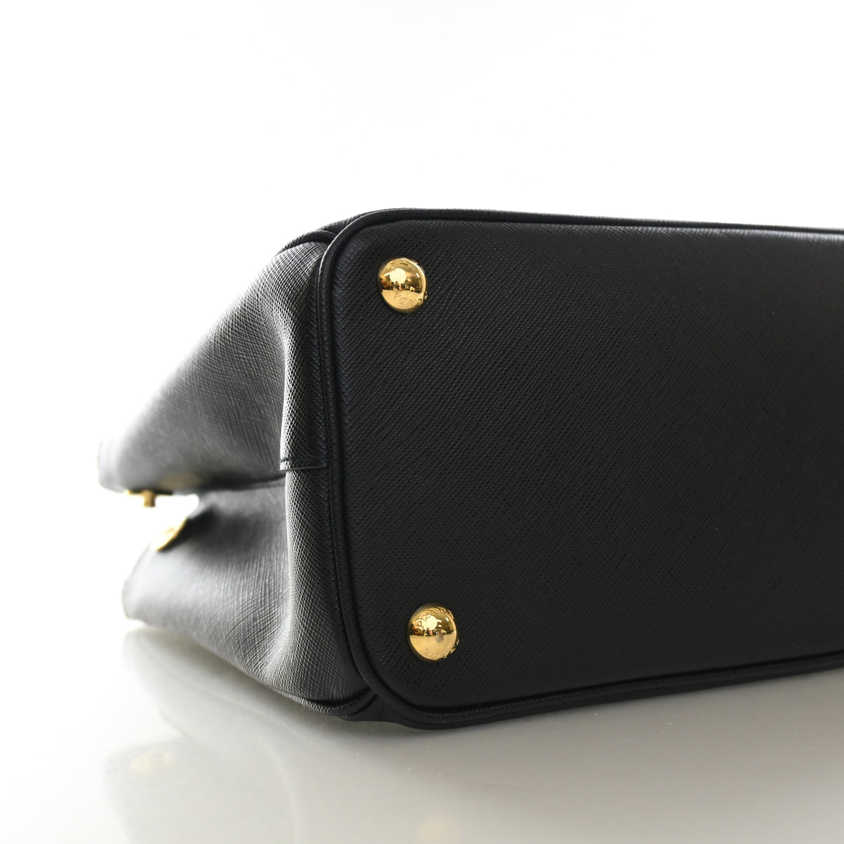 Pre-Owned Prada Galleria Medium Saffiano Double Zip Tote, base and feet view, photo 6 of 14