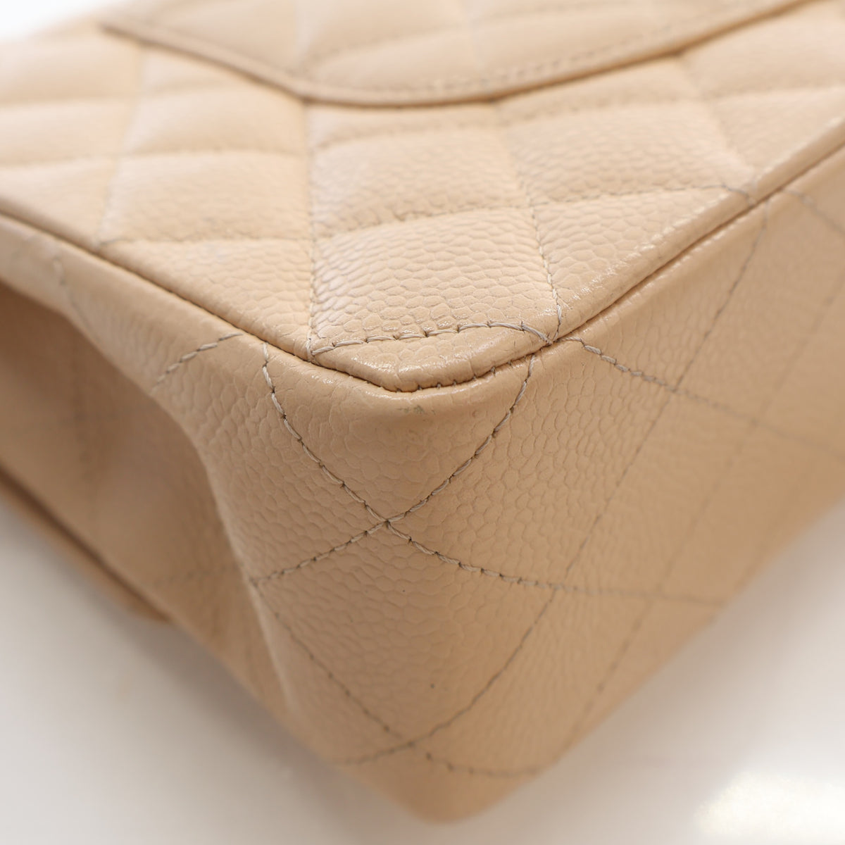 Pre-Owned Chanel Classic Double Flap Medium Caviar Leather Bag, corner and edge detail, photo 12 of 20