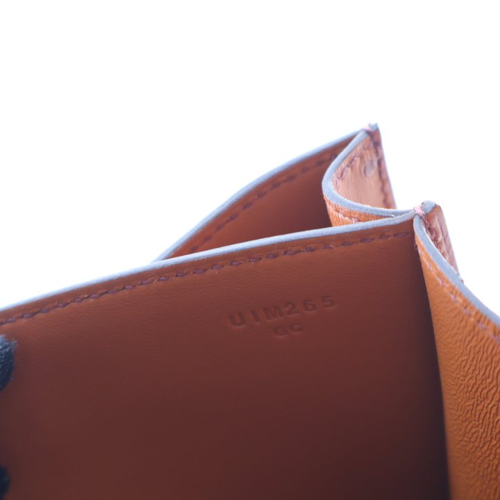 Pre-Owned Hermès Constance 18 Gold Ostrich Leather, open interior with lining, photo 16 of 17