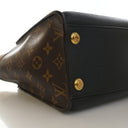 Louis Vuitton Calfskin On M...