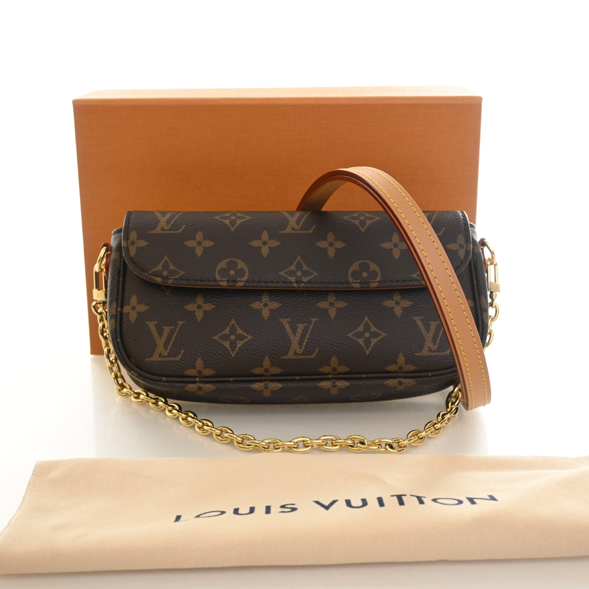 Pre-Owned Louis Vuitton Wallet On Chain Monogram Ivy, front view, photo 15 of 15