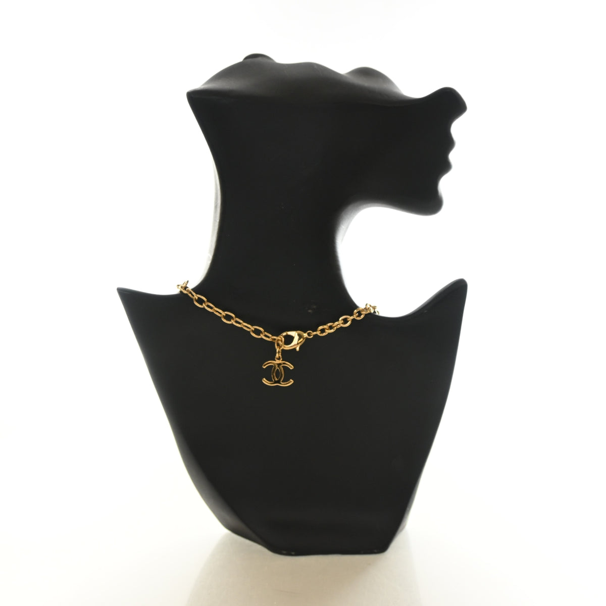 Pre-Owned Chanel Necklace Enamel Coco Heart Star, strap and chain detail