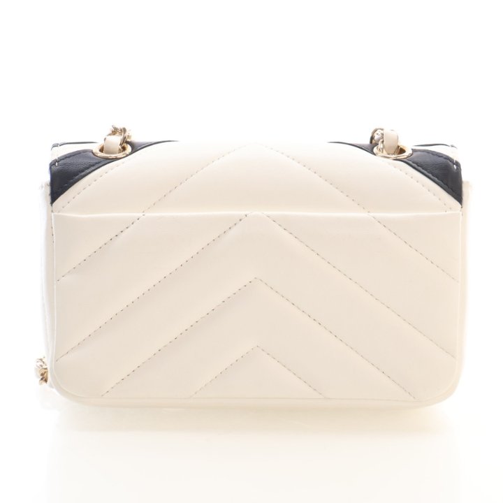 Chanel Mini Chevron Clutch with Chain, photo 11 of 15