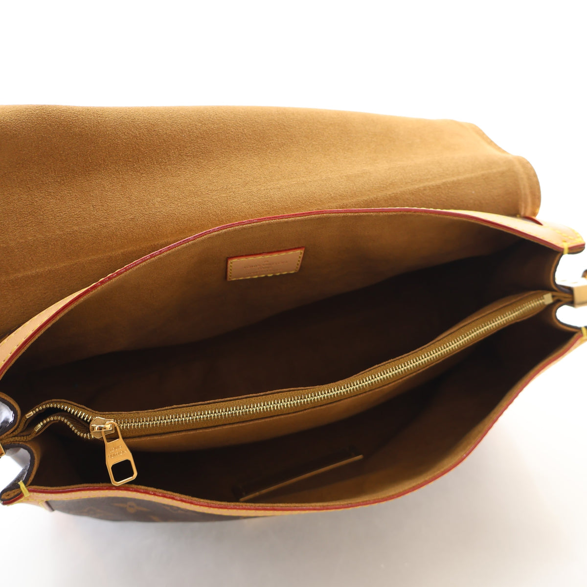 Pre-Owned Louis Vuitton Dauphine GM Monogram Soft, open interior with lining