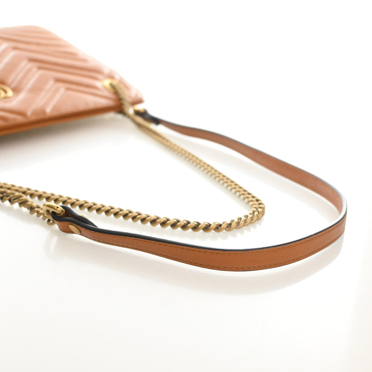 Pre-Owned Gucci Marmont Medium Calfskin Zip Tote, strap and chain detail