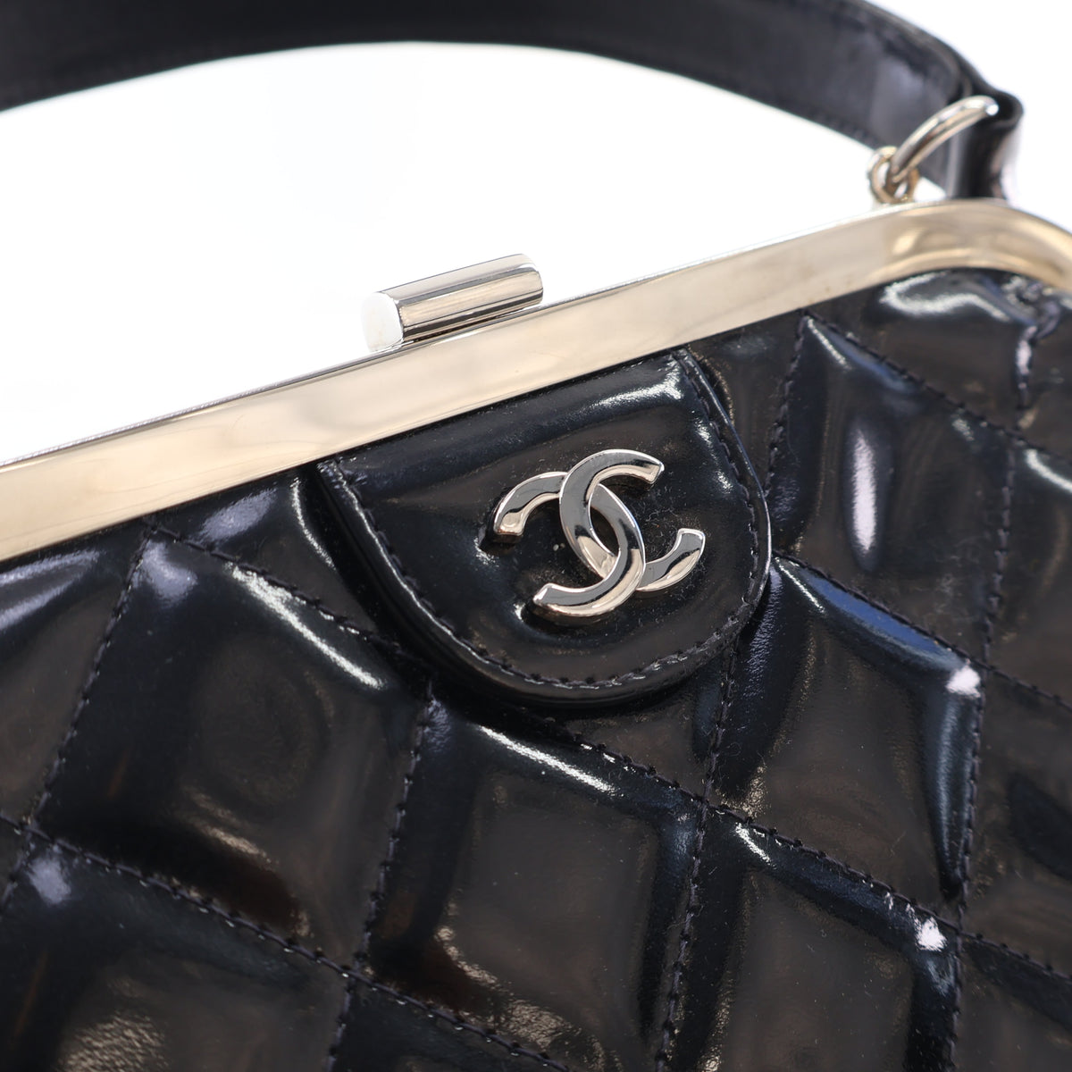Chanel Vintage Patent Top Handle Kisslock Frame Bag, photo 4 of 19