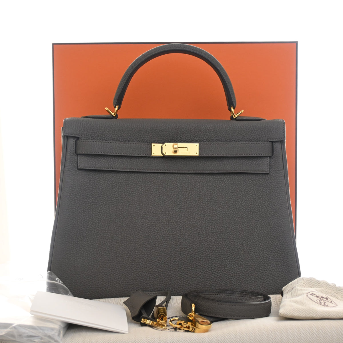 Pre-Owned Hermès Kelly 32 Gris Etain Togo Leather, front view, photo 14 of 14