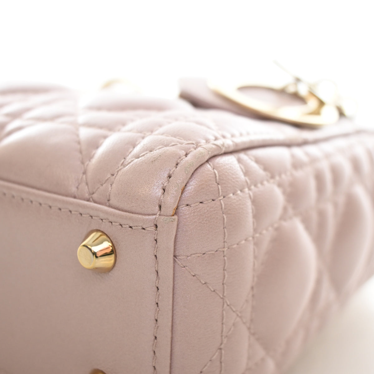 Pre-Owned Christian Dior Lady Dior Mini Lambskin, corner detail