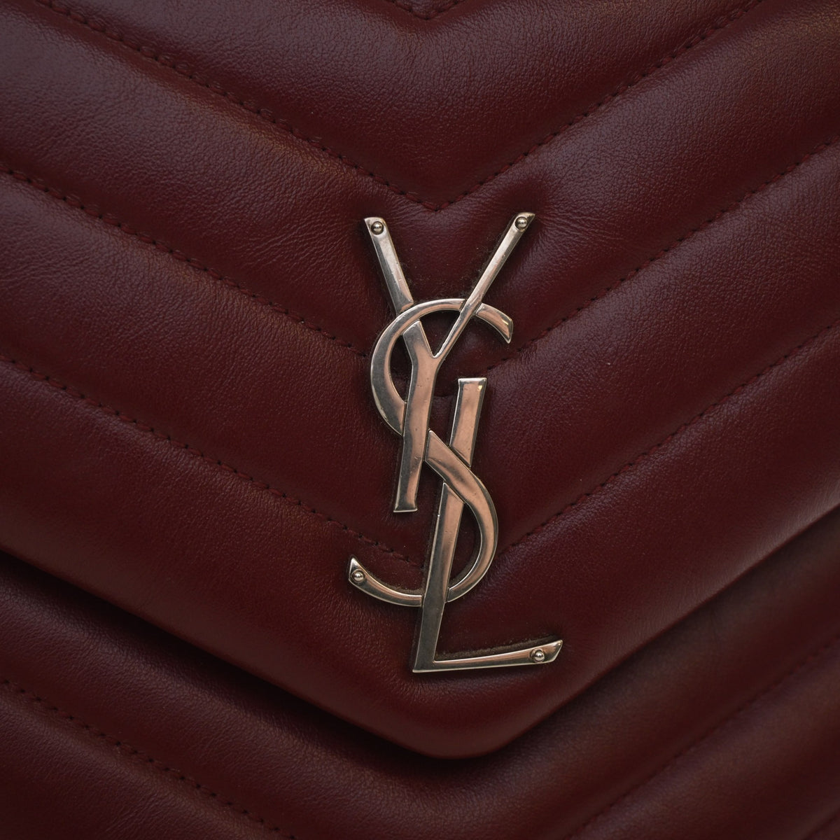 Saint Laurent Medium Calfskin Loulou, photo 4 of 12
