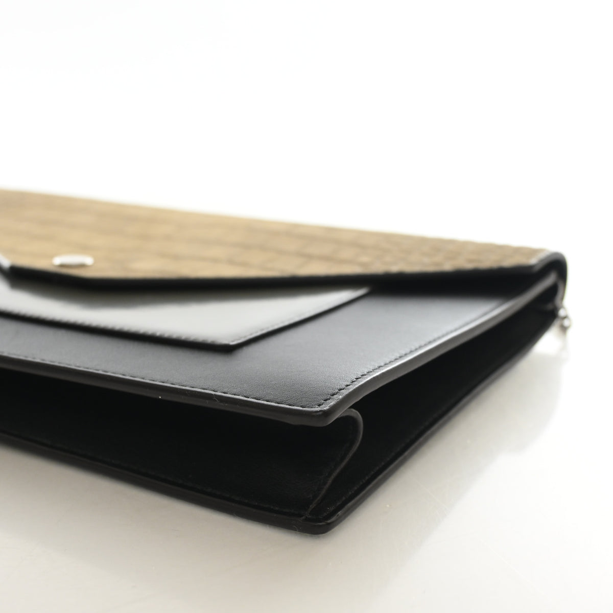 Pre-Owned Celine Wallet On Chain Large Calfskin Pocket Envelope WOC, side profile, photo 7 of 14